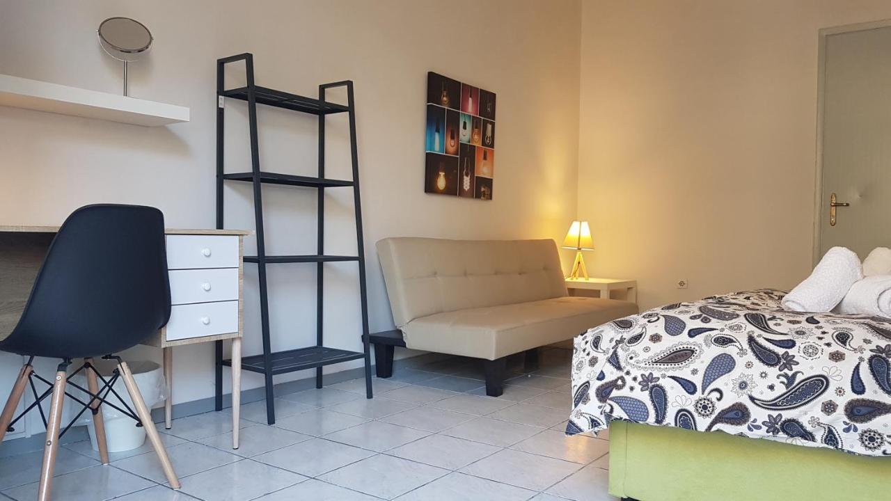 Palette Apartment Carmine - Athens Center, 6 Bd, 3 Bath Екстериор снимка