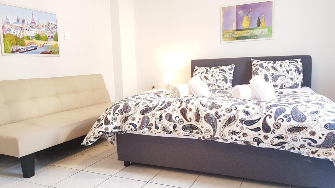 Palette Apartment Carmine - Athens Center, 6 Bd, 3 Bath Екстериор снимка